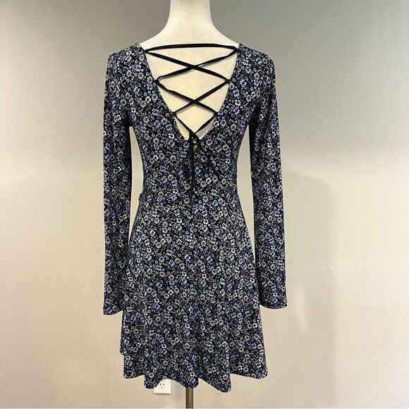 Aeropostale Floral Long Sleeve mini v-neck Dress with lace up back size medium - Picture 7 of 13